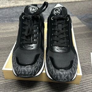 Michael Kors sneakers
